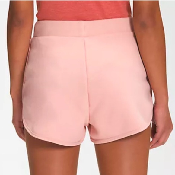 (NWT) The North Face Women's Simple Logo Short in Evening Sand Pink - Picture 2 of 14